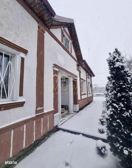 Casă cu 9 camere cu Teren 1085 Mp în Dragomirești-Vale