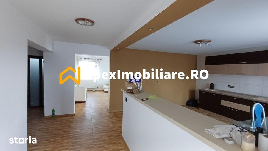 Casă cu 4 camere cu Teren 883 Mp în Varlaam