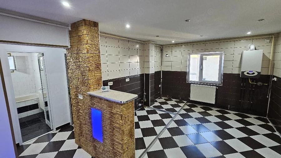 Apartament cu 2 camere decomandat în Vinga