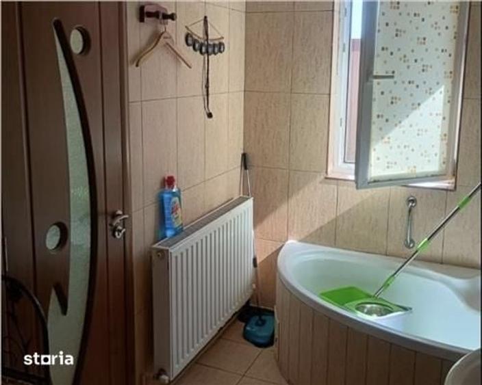 Casă cu 4 camere cu Teren 80 Mp în Șura Mare