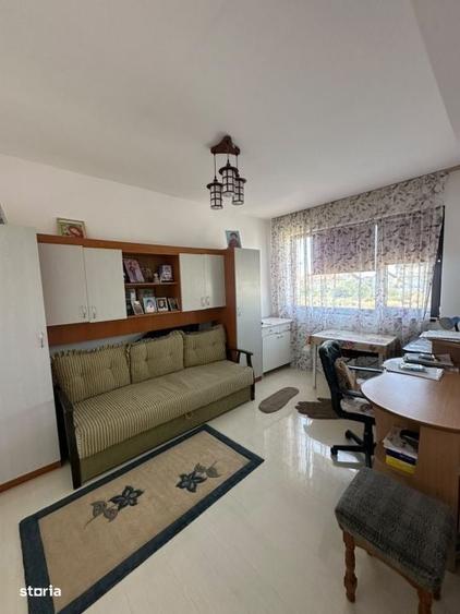 Casă cu 4 camere cu Teren 50 Mp în Central