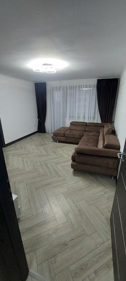 Apartament cu 3 camere decomandat în Zahana