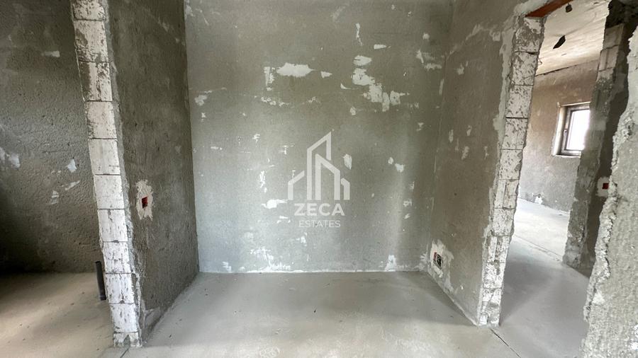 Casă individuală cu 7 camere cu Canalizare în Andronache