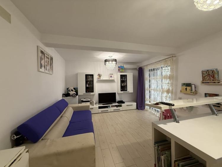 Apartament cu 2 camere decomandat, mobilat în Dumbrăvița