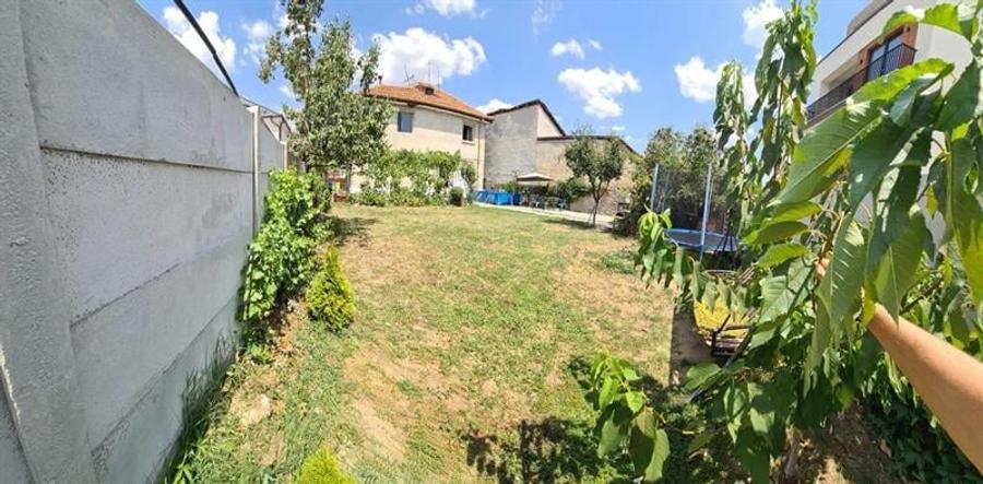 Casă individuală cu 5 camere cu Teren 430 Mp în Ultracentral