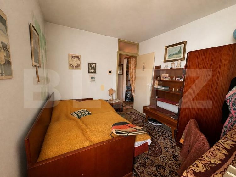 Apartament cu 3 camere decomandat, mobilat în Central