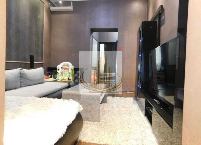 Apartament cu 3 camere semidecomandat în Traian