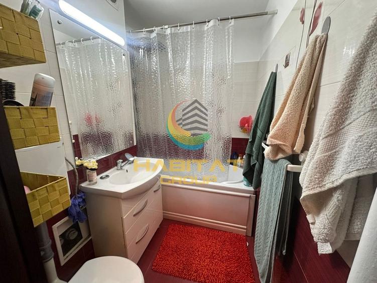 Apartament cu 3 camere semidecomandat, mobilat în Victoriei