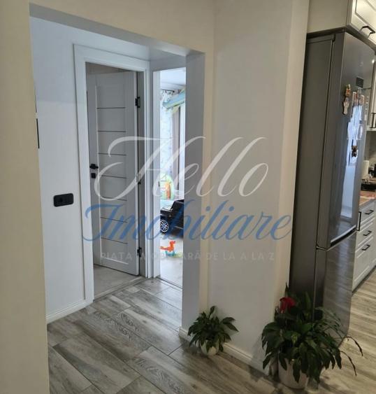 Apartament cu 3 camere decomandat, mobilat în Între Lacuri
