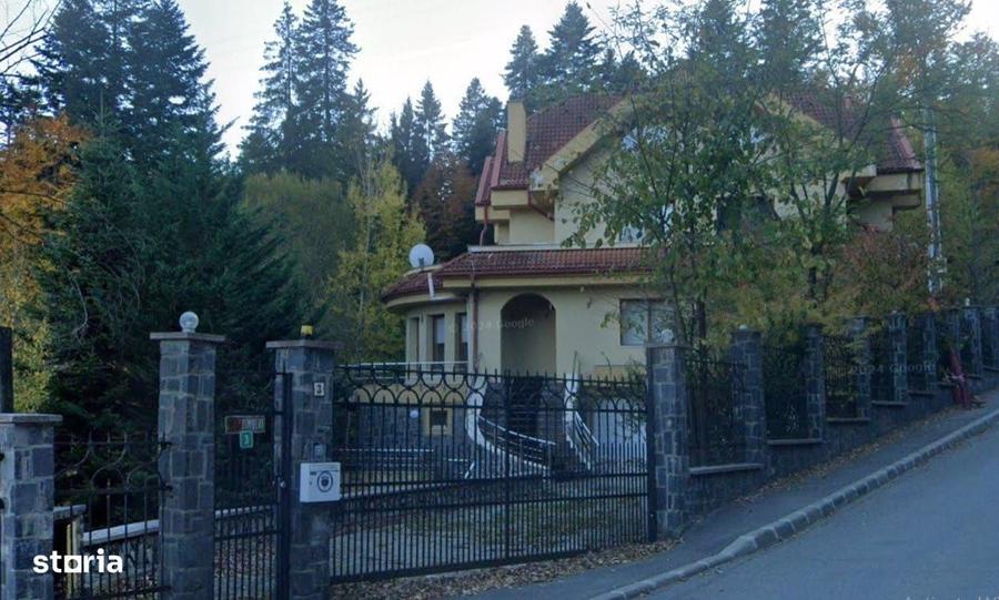 Casă cu 4 camere în Central