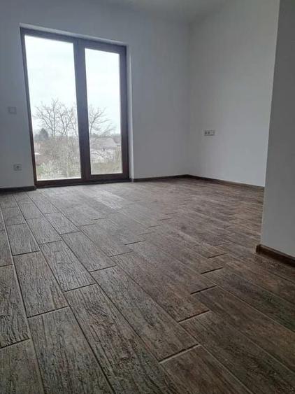 Casă cu 4 camere în Lunca Apei
