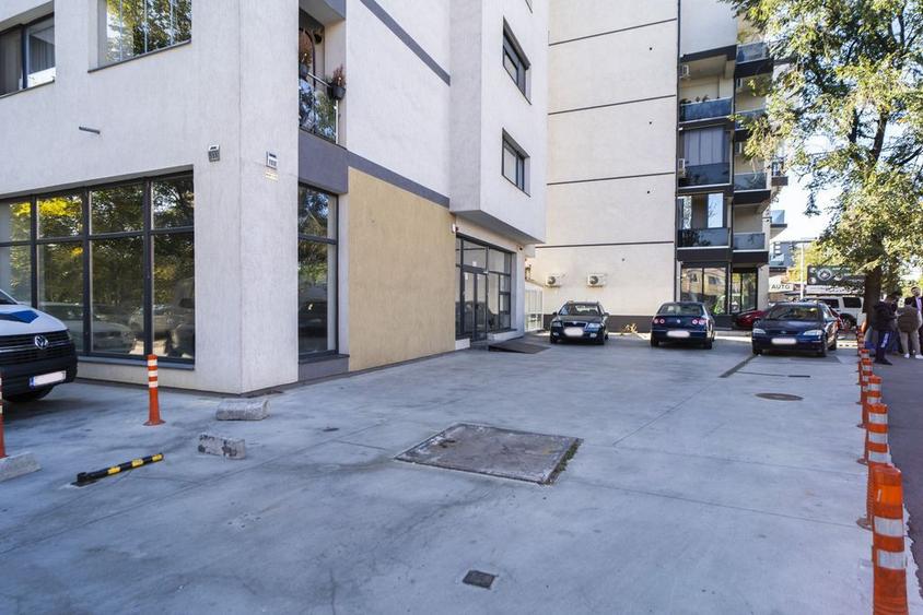 Spațiu comercial, de 280 mp, în Militari