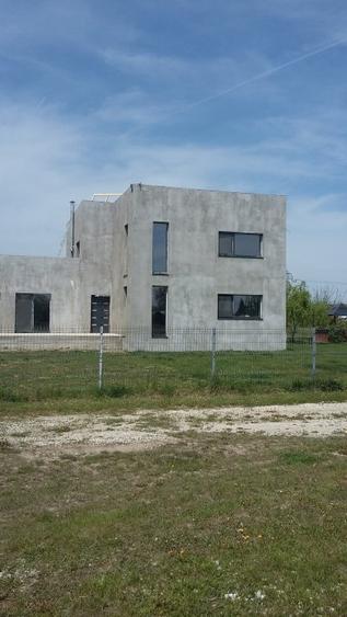 Teren Construcții intravilan de 5800 mp, în Gulia