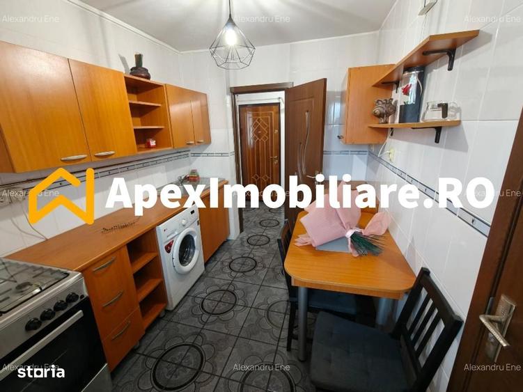 Apartament cu 2 camere decomandat în Teiul Doamnei
