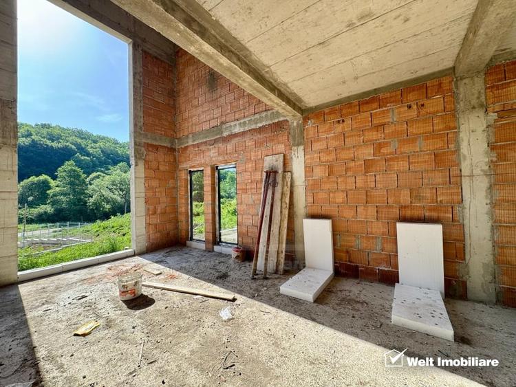 Casă individuală cu 4 camere cu Canalizare în Florești