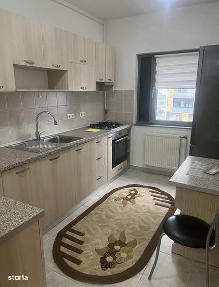 Apartament cu 3 camere decomandat în Doamna Ghica