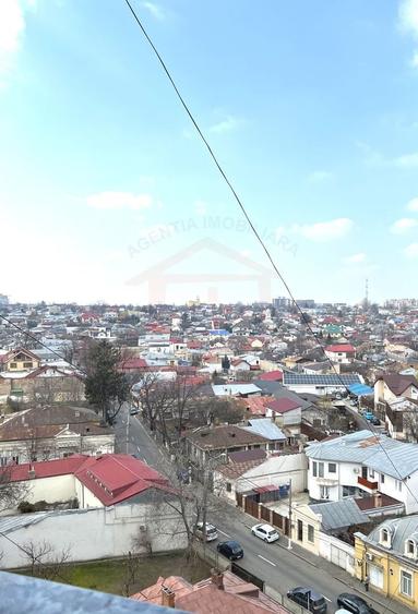Apartament cu 2 camere decomandat, mobilat în Mazepa 1