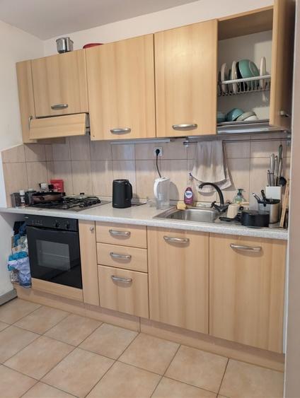 Apartament cu 3 camere decomandat în Nicolina