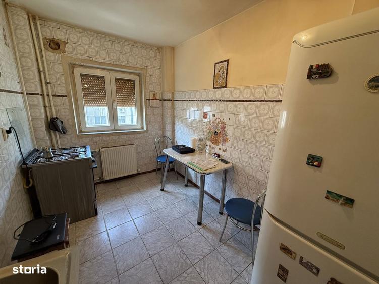 Apartament cu 2 camere decomandat, mobilat în Moinești