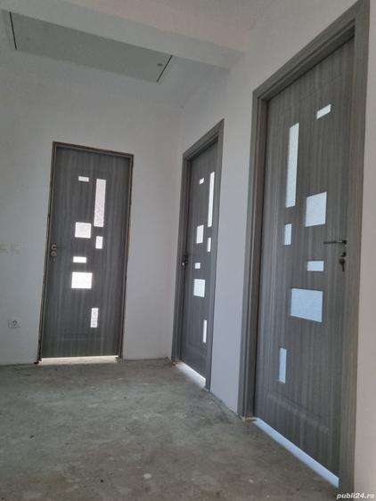 Casă cu 5 camere în Sânandrei