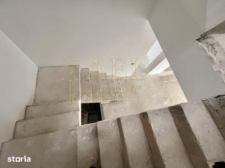 Casă cu 7 camere cu Teren 550 Mp în Ciorogârla
