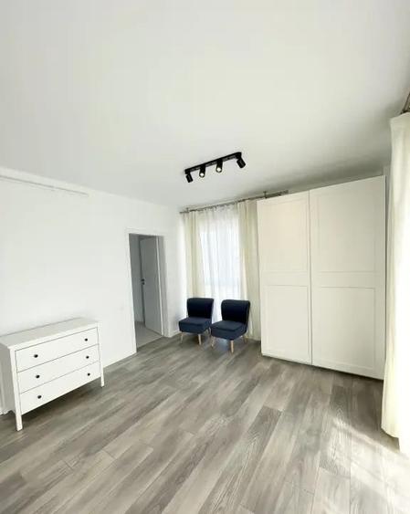 Garsonieră decomandată, mobilată în Florești
