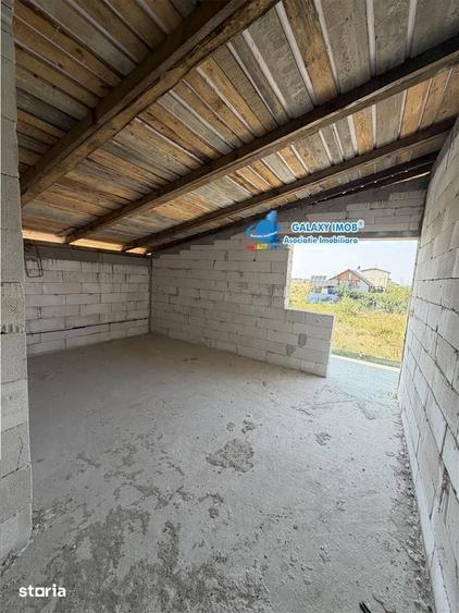 Casă cu 8 camere cu Teren 500 Mp în Clinceni