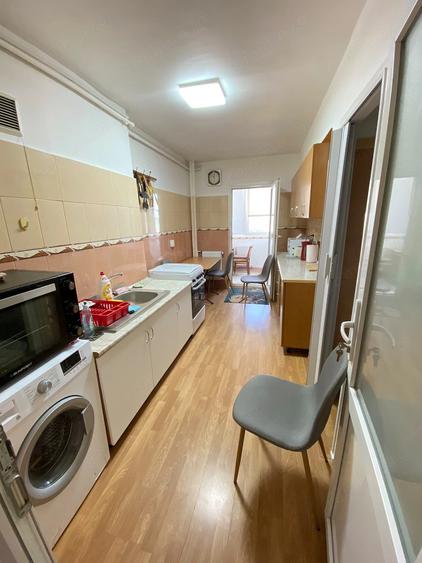 Apartament cu 3 camere decomandat în Dacia