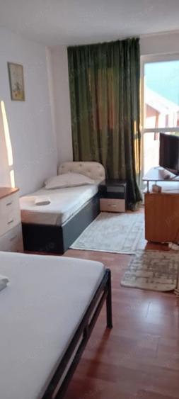 Casă cu 6 camere cu Teren 600 Mp în Geamăna