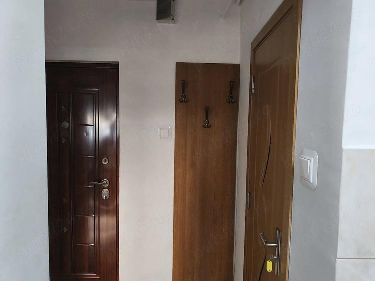 Dau in chirie garsoniera la parter din et.4 in bloc de garsoniere in cartierul Dambul Pietros. - 4