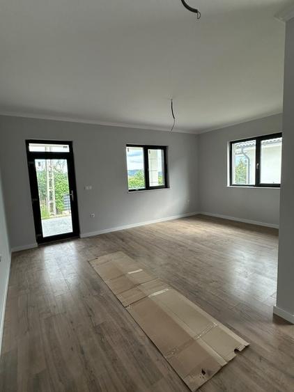 Casa de vanzare superfinisata parter in Bistrita - 1