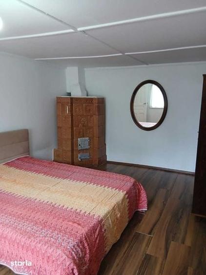 Casă cu 4 camere cu Teren 100 Mp în Izvoarele
