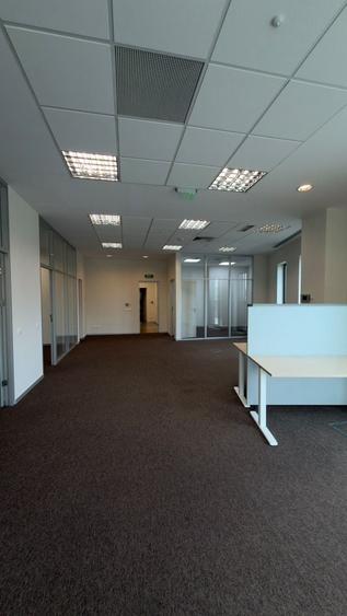 Birou, de 228 mp, în Universitate