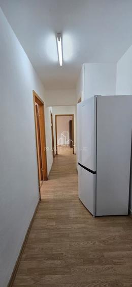 Apartament cu 3 camere decomandat în Est