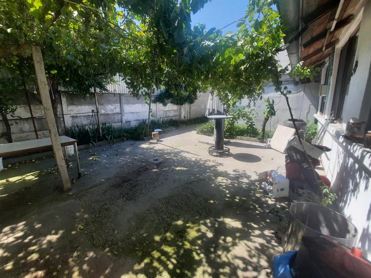 Casă individuală cu 3 camere cu Canalizare în Rahova