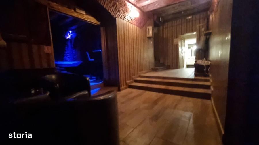 Spațiu comercial, de 140 mp, în Moșilor