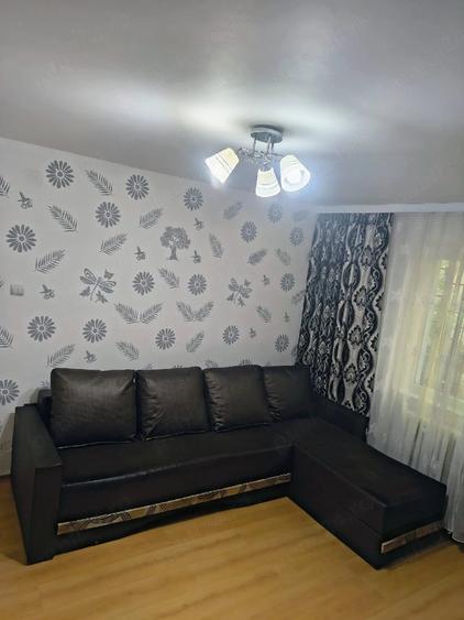 Apartament cu 2 camere semidecomandat în Berceni