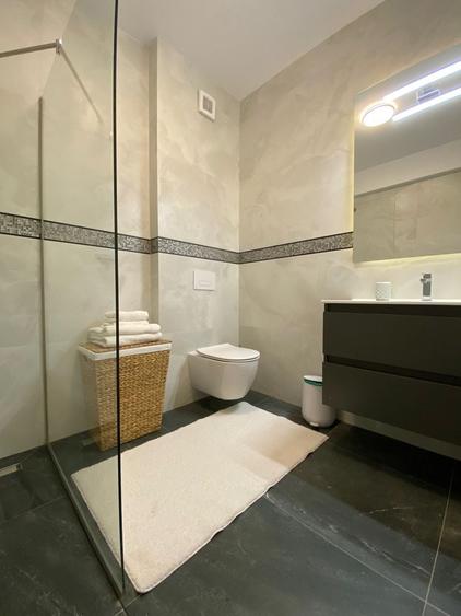Apartament cu 2 camere semidecomandat, mobilat în Pipera
