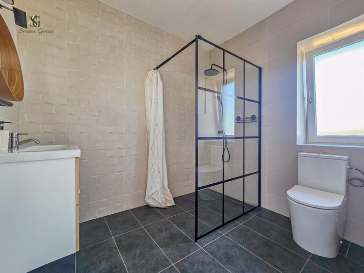 Duplex cu 6 camere cu Garaj în Tărlungeni