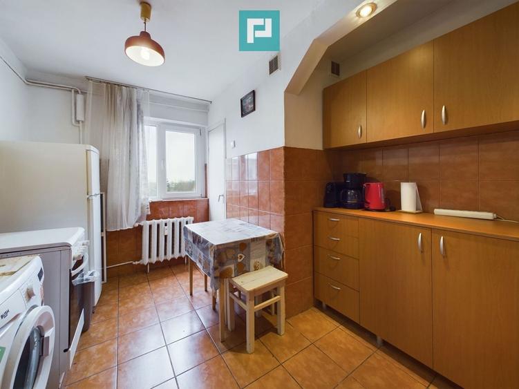 Apartament cu 2 camere semidecomandat în Aurel Vlaicu