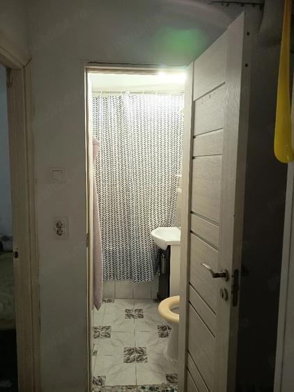 Apartament cu 2 camere decomandat în Tei