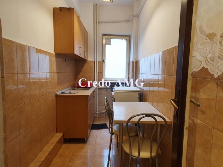 Garsonieră semidecomandată, mobilată în Unirii