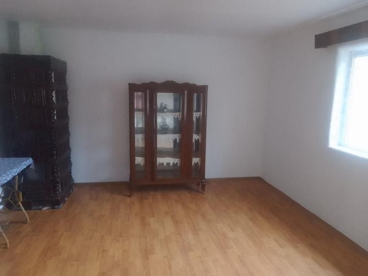 Casă cu 4 camere în Susani