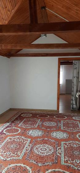 Casă cu Teren 1200 Mp în Tătăranu