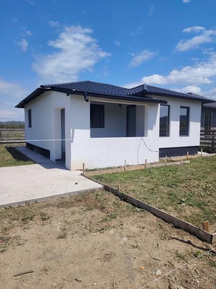 Casa DN73,Langa Mioveni, Titesti -Bucsanesti Lotasi - 5