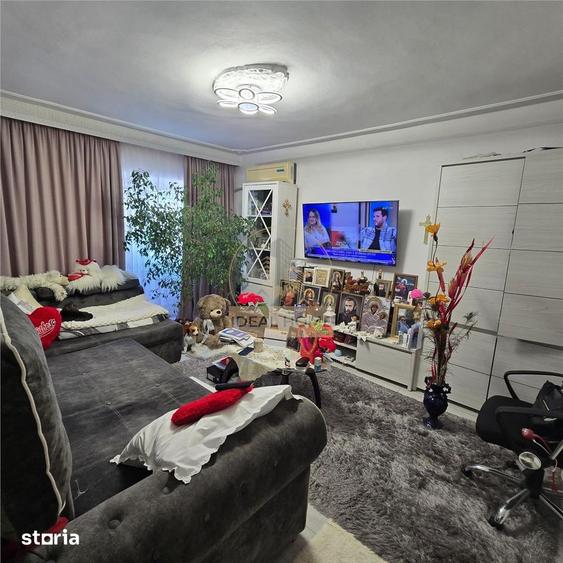 Apartament cu 3 camere decomandat în Dacia