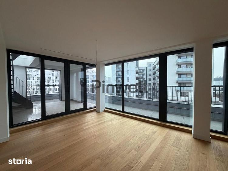 Apartament cu 4 camere, mobilat în Central