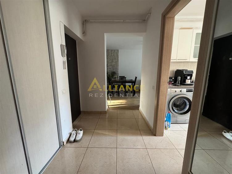 Apartament cu 2 camere decomandat, mobilat în Central