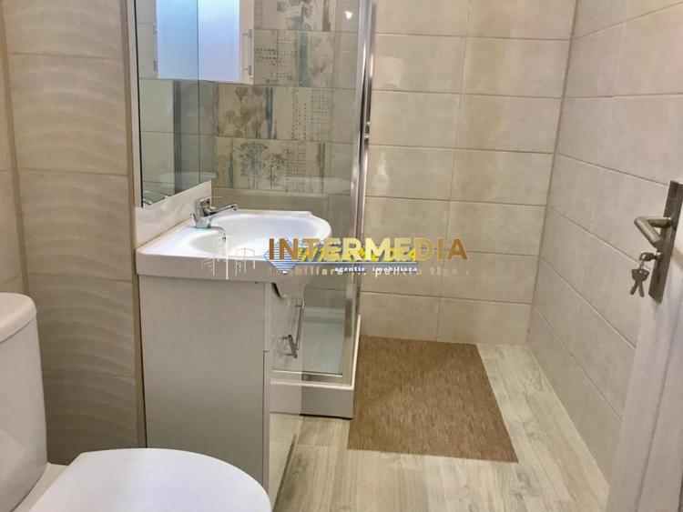 Apartament cu 2 camere decomandat, mobilat în Central