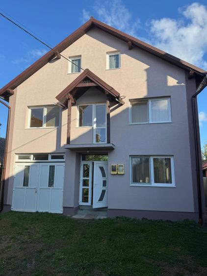 Casă cu 4 camere cu Teren 400 Mp în Huedin